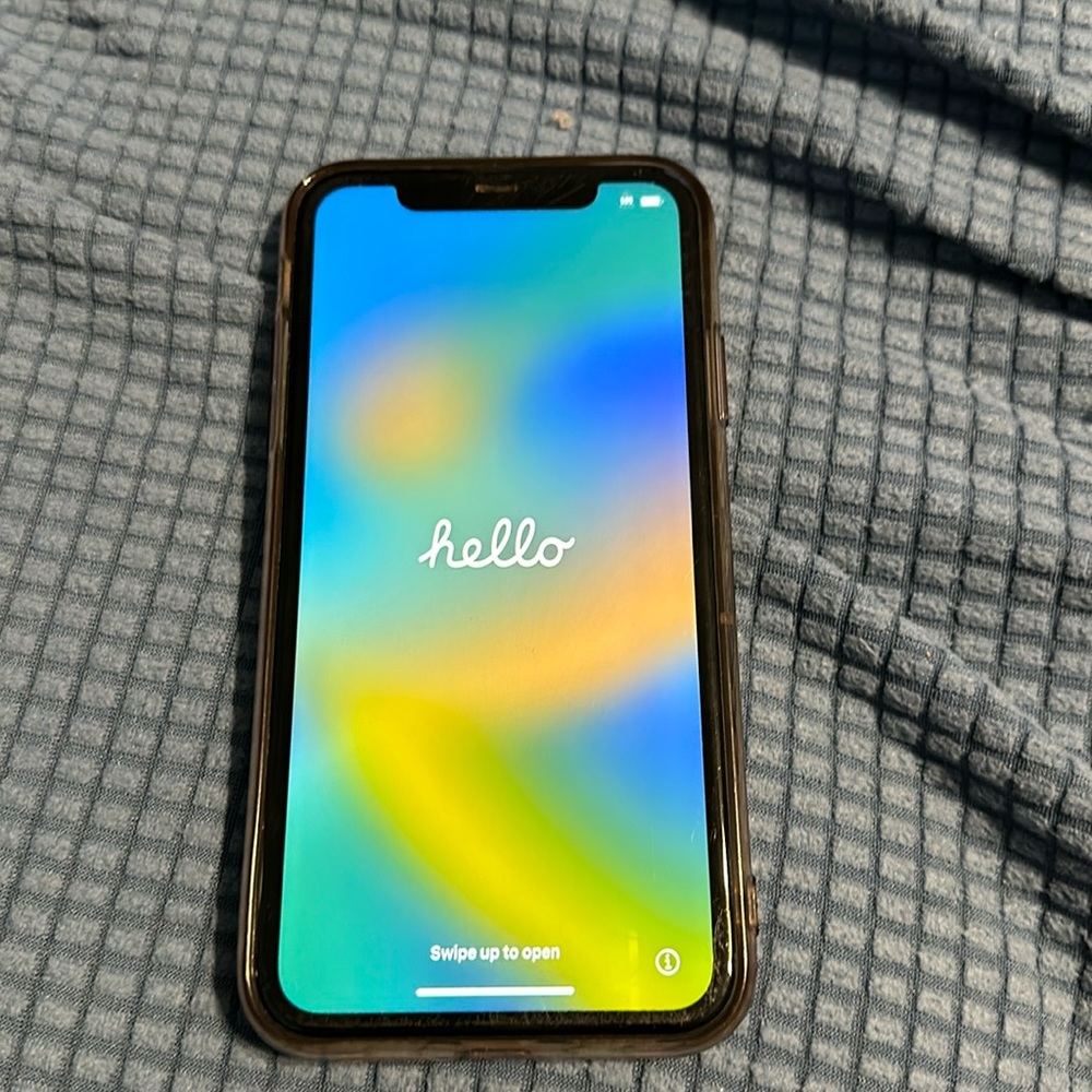 Purple iPhone 11 it has minimum wear and tear  but other then that it perfect